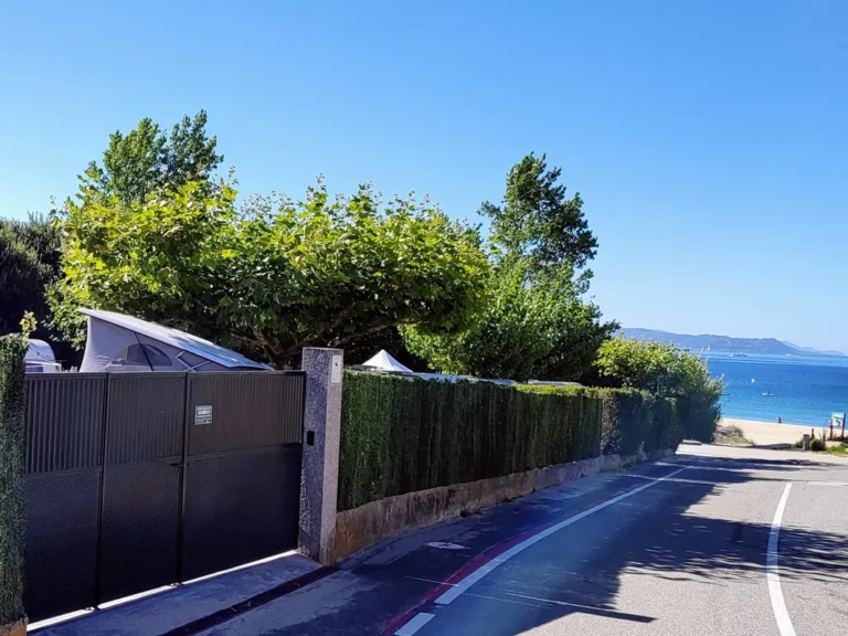 salida a la playa desde camping suavila