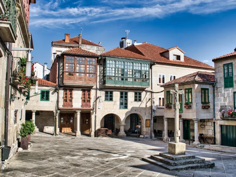crucero en una plaza