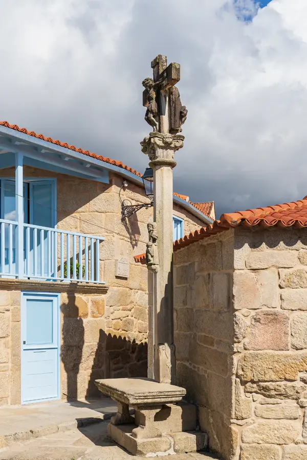 cruceiro en combarro